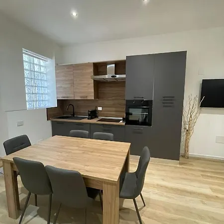 Apartament Maison Aida